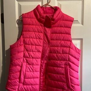 GAP Women's Bright Pink Puffer Vest